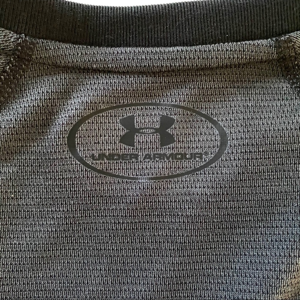 SOLD! 💚Under Armour Threadborne Long Sleeve Tee - Picture 6 of 8